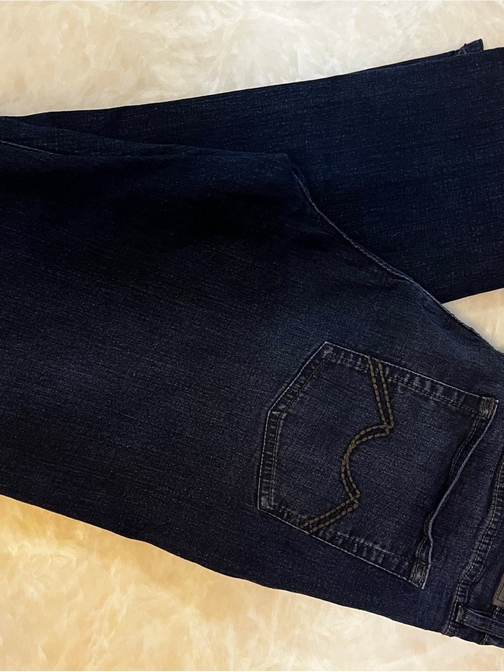 🎬 50% Flash Sale 😎 EUC - Men's Straight Jeans in Dark Indigo, Size 38x31 - Picture 5 of 8